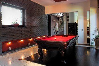Professional pool table movers in Fresno content img1